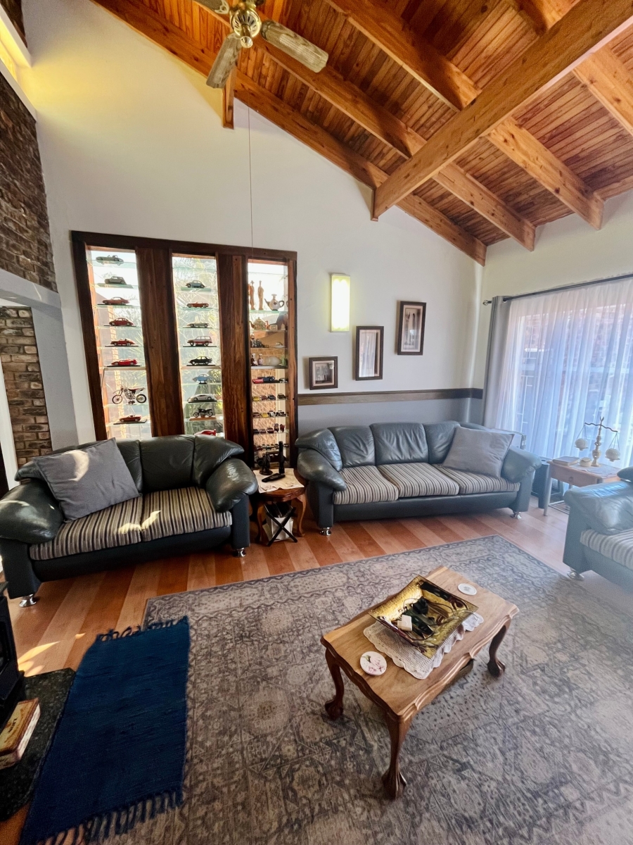 4 Bedroom Property for Sale in Wilkoppies North West